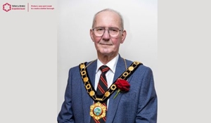 A picture of Councillor Arnold England.